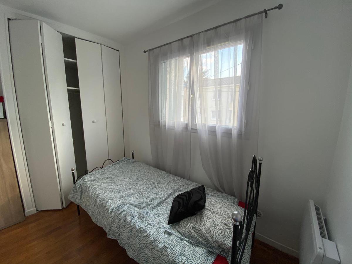 Bedroom In A House/ Chambre Dans Une Maison Épinay-sur-Orge Zewnętrze zdjęcie